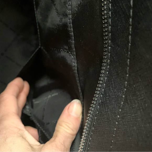 Michael Kors Selma, large black leather satchel - Picture 9 of 13